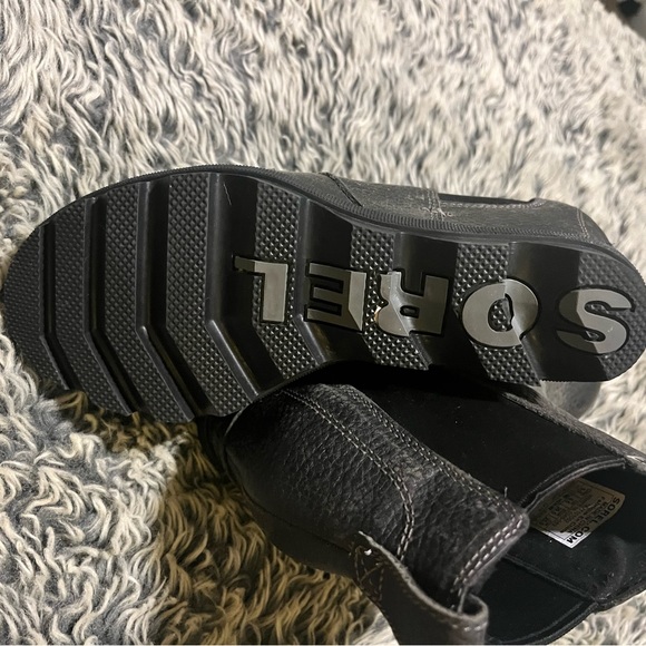 Sorel boots size 8.5 - Picture 4 of 5